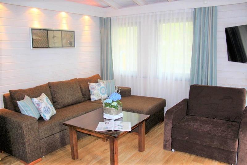 Osrodek Wczasowy Lesny Resort Mielno เมียลโน ภายนอก รูปภาพ